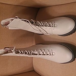 Jcrew off white laced boots w/ zipper 9.5